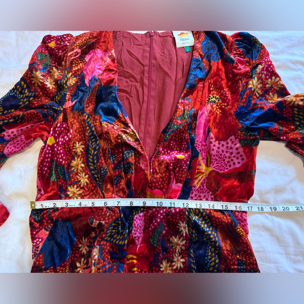 NWOT Farm Rio Floral Velvet Print V-Neck Jumpsuit with Pockets- Size Large - Picture 15 of 15